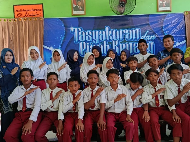 Tasyakkuran dan Pisah Kenang Siswa Kelas 6 Tahun Pelajaran 2024/2025
