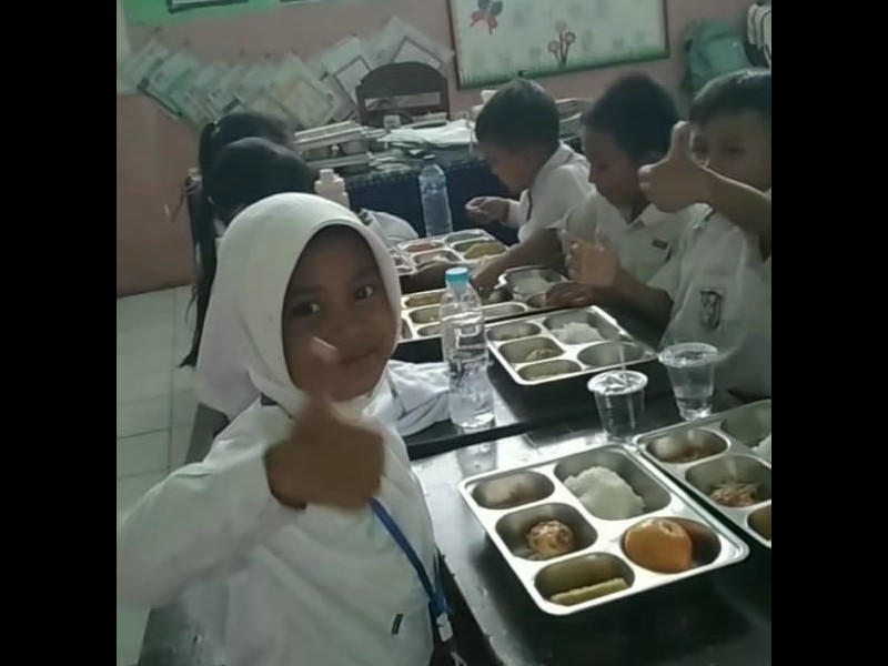 Hari Pertama Makan Bergizi Gratis (MBG) di SD Negeri 1 Ketah