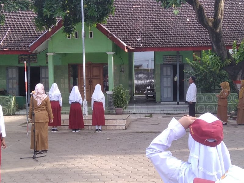 Kegiatan Upacara Bendera SD Negeri 1 Ketah